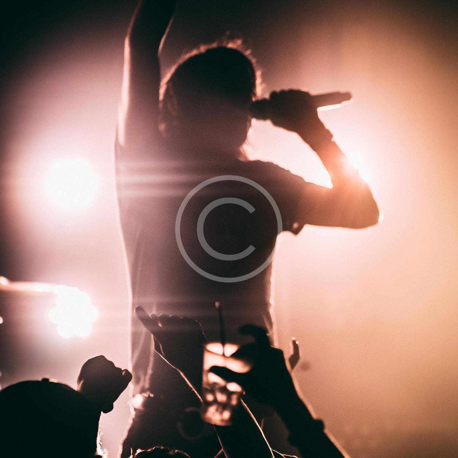 Pulsating club sounds